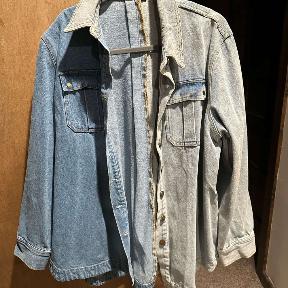 WinWin Two-Tone Jean Jacket - dark & light blue
